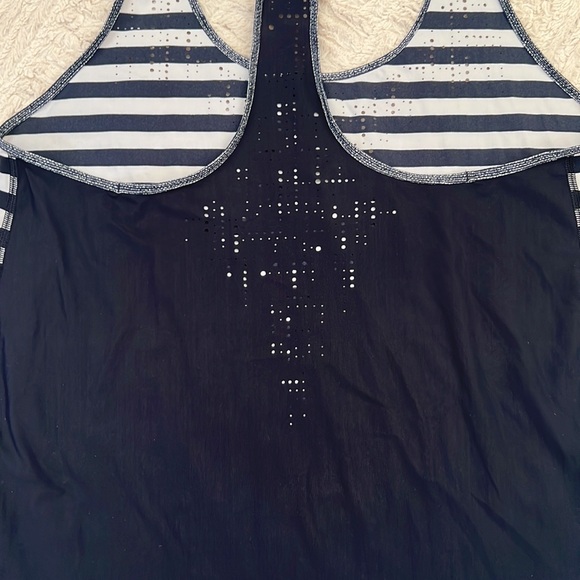 Lululemon Water Bound Singlet Apex Stripe Printed Black Dune tank, Medium 8-10 - Picture 8 of 16